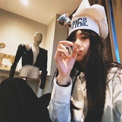 黑疯婆子的快乐圣诞节